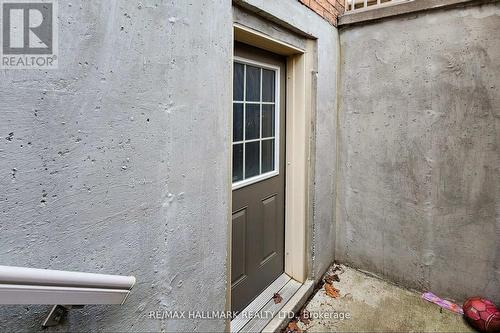 64 Chesney Crescent, Vaughan, ON - Outdoor