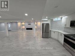 932 SCHAEFFER OUTLOOK  Newmarket, ON L3X 1V9