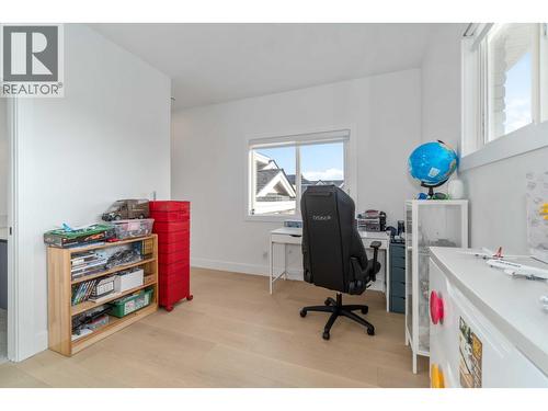 5651 Walton Road, Richmond, BC - Indoor