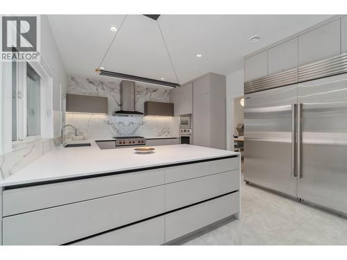 5651 Walton Road, Richmond, BC - Indoor Photo Showing Kitchen