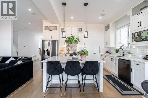 23091 134 Loop, Maple Ridge, BC - Indoor Photo Showing Kitchen With Upgraded Kitchen