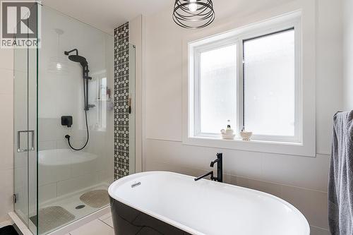 23091 134 Loop, Maple Ridge, BC - Indoor Photo Showing Bathroom