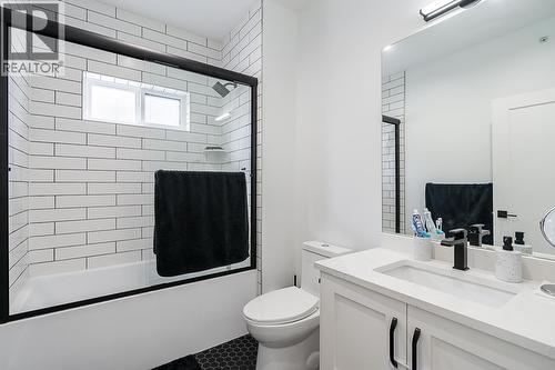 23091 134 Loop, Maple Ridge, BC - Indoor Photo Showing Bathroom