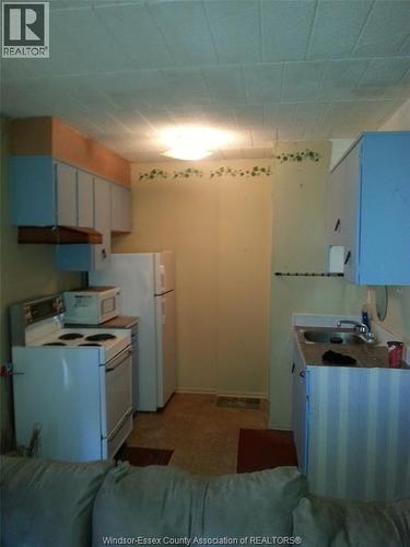 6624 Thornberry Unit# 207, Windsor, ON - Indoor Photo Showing Kitchen