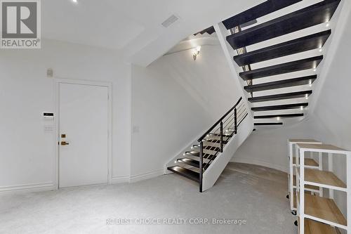 76 Silver Fox Place, Vaughan, ON - Indoor Photo Showing Other Room