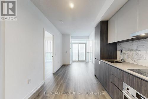 4803 - 8 Interchange Way, Vaughan, ON - Indoor Photo Showing Kitchen