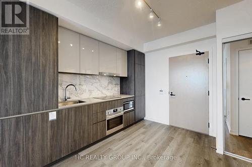 4803 - 8 Interchange Way, Vaughan, ON - Indoor Photo Showing Kitchen