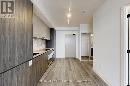 4803 - 8 Interchange Way, Vaughan, ON - Indoor Photo Showing Kitchen