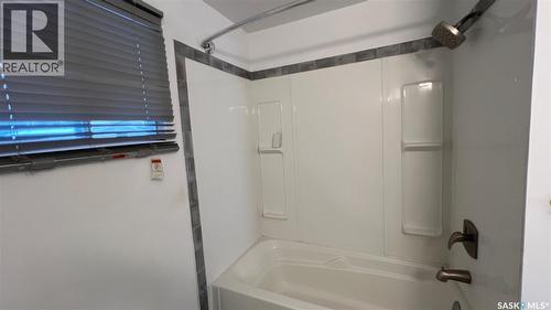 310 5Th Avenue, Cudworth, SK - Indoor Photo Showing Bathroom