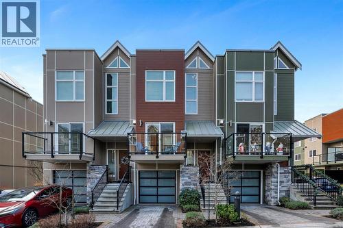 13 4355 Viewmont Ave  Saanich, BC V8Z 5K8