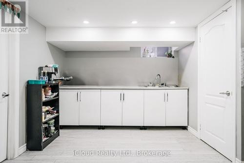 8 Chandler Drive, Toronto, ON - Indoor Photo Showing Other Room