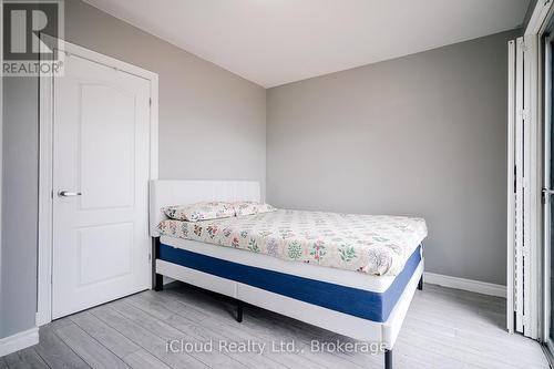8 Chandler Drive, Toronto, ON - Indoor Photo Showing Bedroom