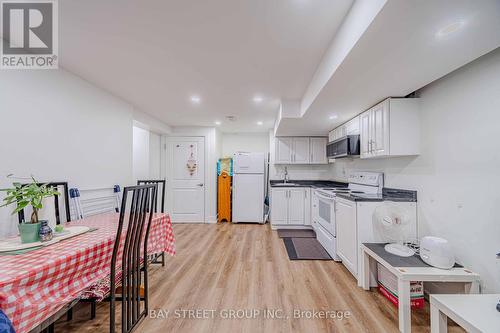 14 Amarillo Drive, Toronto, ON - Indoor