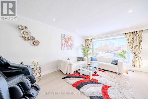 14 Amarillo Drive, Toronto, ON - Indoor Photo Showing Living Room