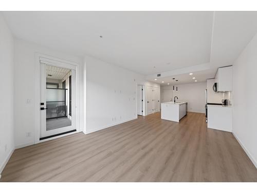 305 20077 84 Avenue, Langley, BC - Indoor Photo Showing Other Room