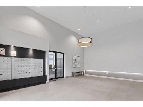 305 20077 84 Avenue, Langley, BC - Indoor Photo Showing Other Room