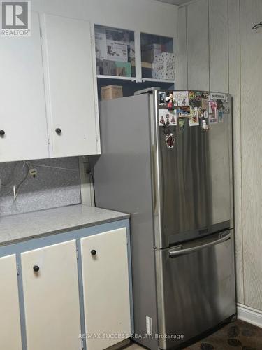 153 Barnesdale Avenue N, Hamilton, ON - Indoor