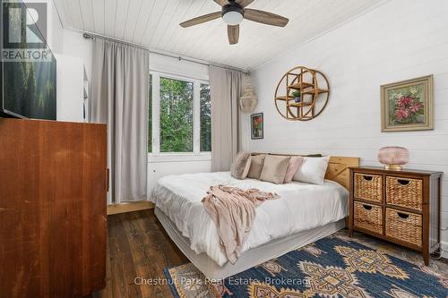 2698 Old Muskoka Road, Huntsville (Stephenson), ON - Indoor Photo Showing Bedroom