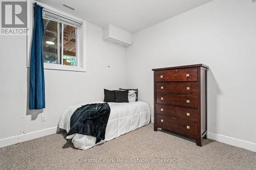 2698 Old Muskoka Road, Huntsville (Stephenson), ON - Indoor Photo Showing Bedroom
