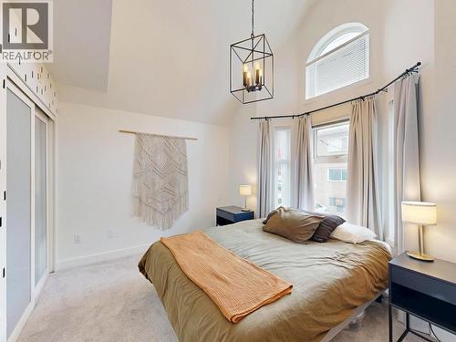 101 1672 E Pender Street, Vancouver, BC - Indoor Photo Showing Bedroom