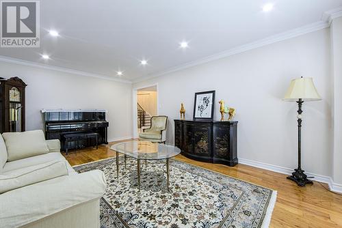 112 Strathearn Avenue, Richmond Hill, ON - Indoor Photo Showing Living Room