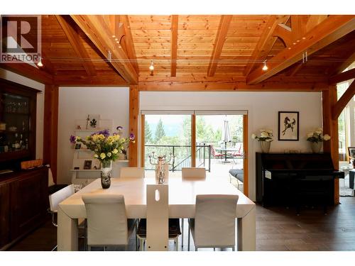 1529 Quartz Crescent, Golden, BC - Indoor Photo Showing Dining Room