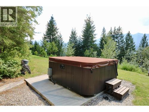 1529 Quartz Crescent, Golden, BC - Outdoor