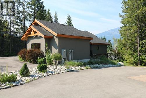 1529 Quartz Crescent, Golden, BC - Outdoor