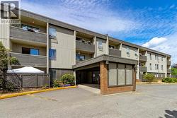 301 3251 Cowichan Lake Rd  Duncan, BC V9L 4B8