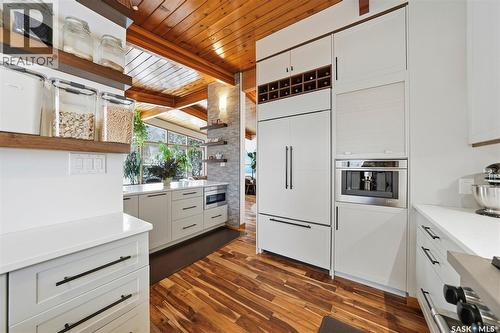 14 Yale Crescent, Saskatoon, SK - Indoor Photo Showing Kitchen