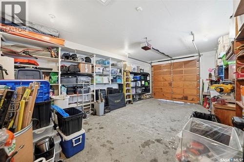 14 Yale Crescent, Saskatoon, SK - Indoor Photo Showing Garage