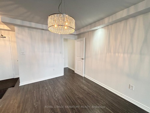 2007-812 Burnhamthorpe Road, Toronto, ON - Indoor Photo Showing Other Room