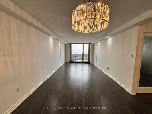 2007-812 Burnhamthorpe Road, Toronto, ON - Indoor Photo Showing Other Room