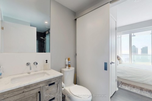 4409-197 Yonge Street, Toronto, ON - Indoor Photo Showing Bathroom