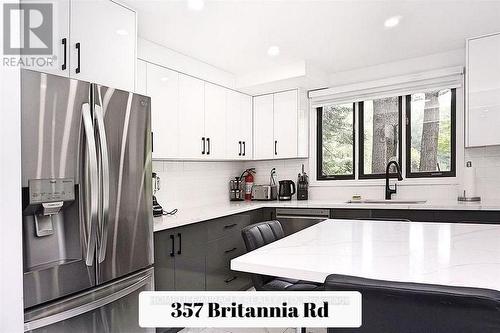 357 Britannia Road, Huntsville, ON - Indoor Photo Showing Kitchen
