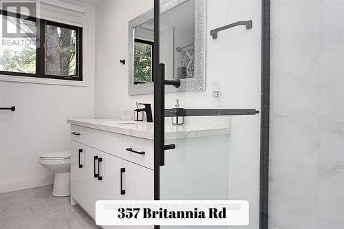 357 Britannia Road, Huntsville, ON - Indoor Photo Showing Bathroom