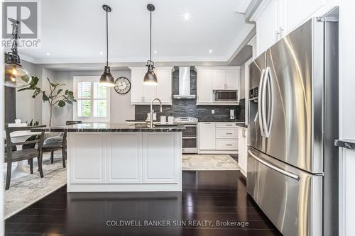 58 Copeland Crescent, Innisfil, ON - Indoor Photo Showing Kitchen With Upgraded Kitchen