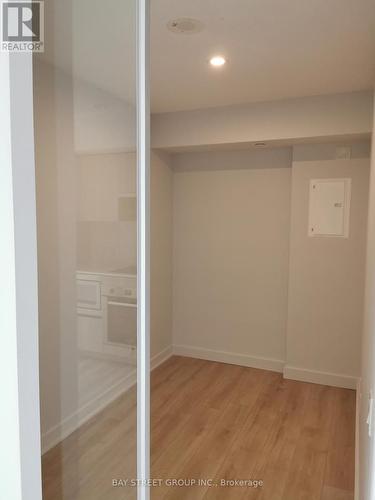 1616 - 17 Bathurst Street, Toronto, ON - Indoor