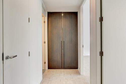 Salle de lavage - 602-2 Rue Westmount-Square, Westmount, QC - Indoor Photo Showing Other Room