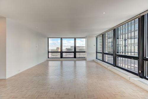 Salon - 602-2 Rue Westmount-Square, Westmount, QC - Indoor Photo Showing Other Room