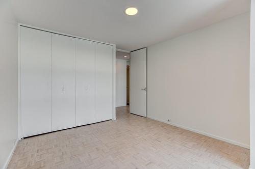 Chambre à coucher - 602-2 Rue Westmount-Square, Westmount, QC - Indoor Photo Showing Other Room
