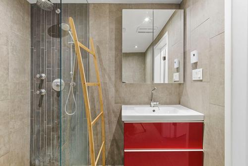 Bathroom - 809 Av. Dollard, Montréal (Outremont), QC - Indoor Photo Showing Bathroom
