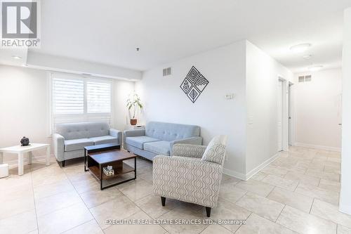 #203 - 4 Dayspring Circle, Brampton, ON - Indoor Photo Showing Living Room