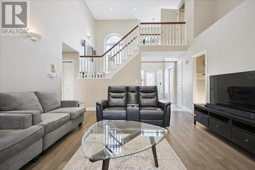 629 Burning Bush Road, Waterloo, ON - Indoor Photo Showing Living Room