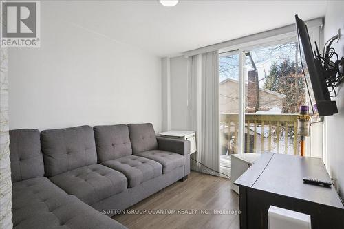 629 Burning Bush Road, Waterloo, ON - Indoor Photo Showing Living Room