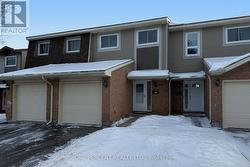 292 TEMBY PRIVATE  Ottawa, ON K1T 2W2