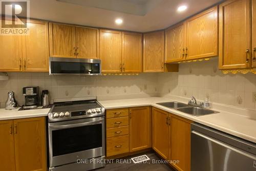 292 Temby Private, Ottawa, ON - Indoor Photo Showing Kitchen With Double Sink