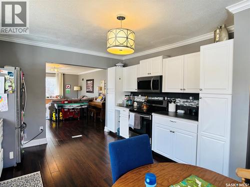 208 Forget Street, Stoughton, SK - Indoor Photo Showing Kitchen