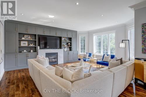 2212 Oneida Court, Mississauga, ON - Indoor Photo Showing Living Room With Fireplace