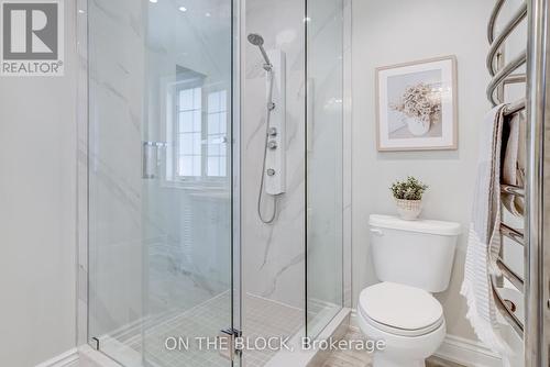 2212 Oneida Court, Mississauga, ON - Indoor Photo Showing Bathroom